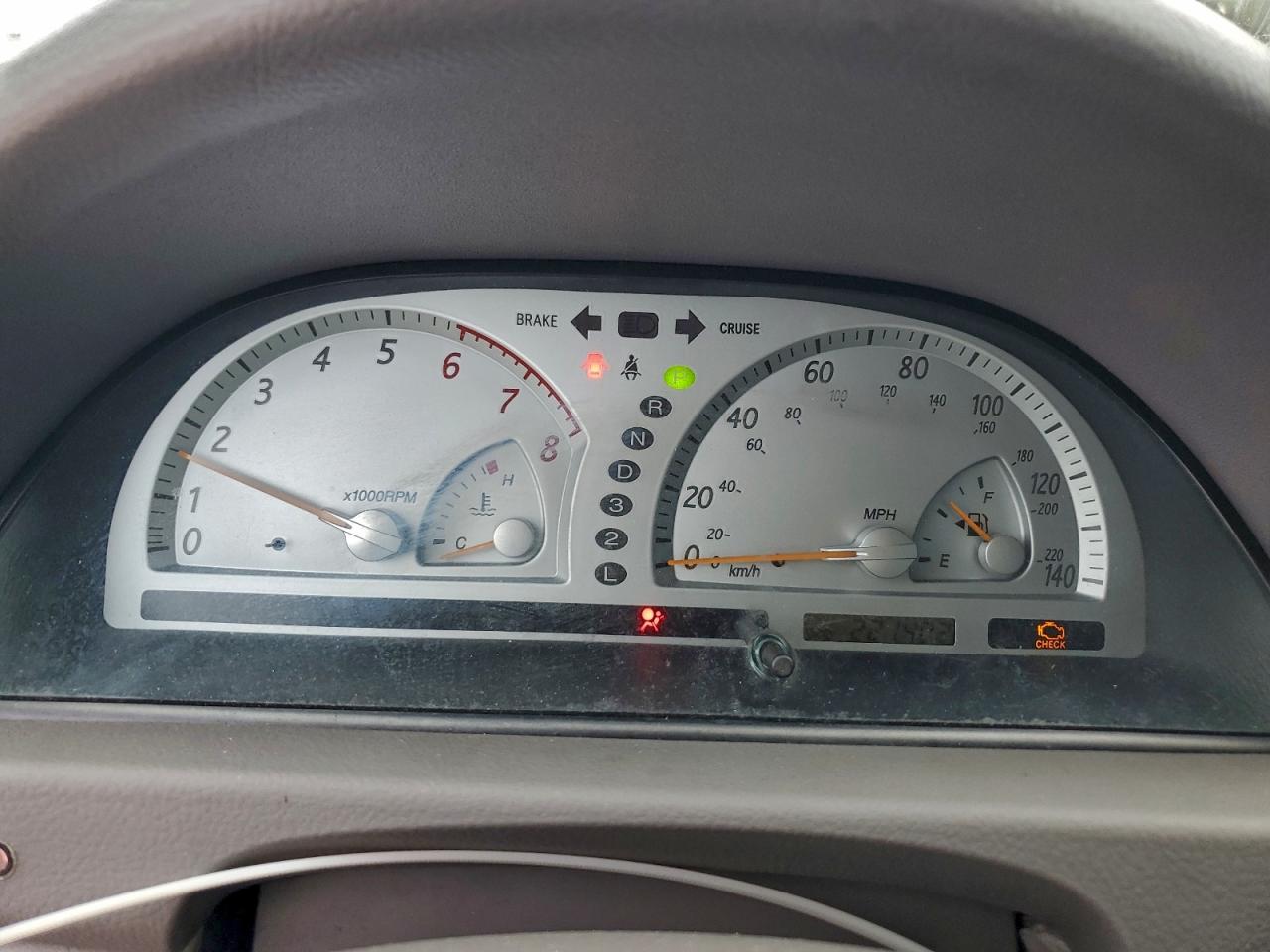 2003 Toyota Camry Le VIN: 4T1BF32K53U057049 Lot: 93823835