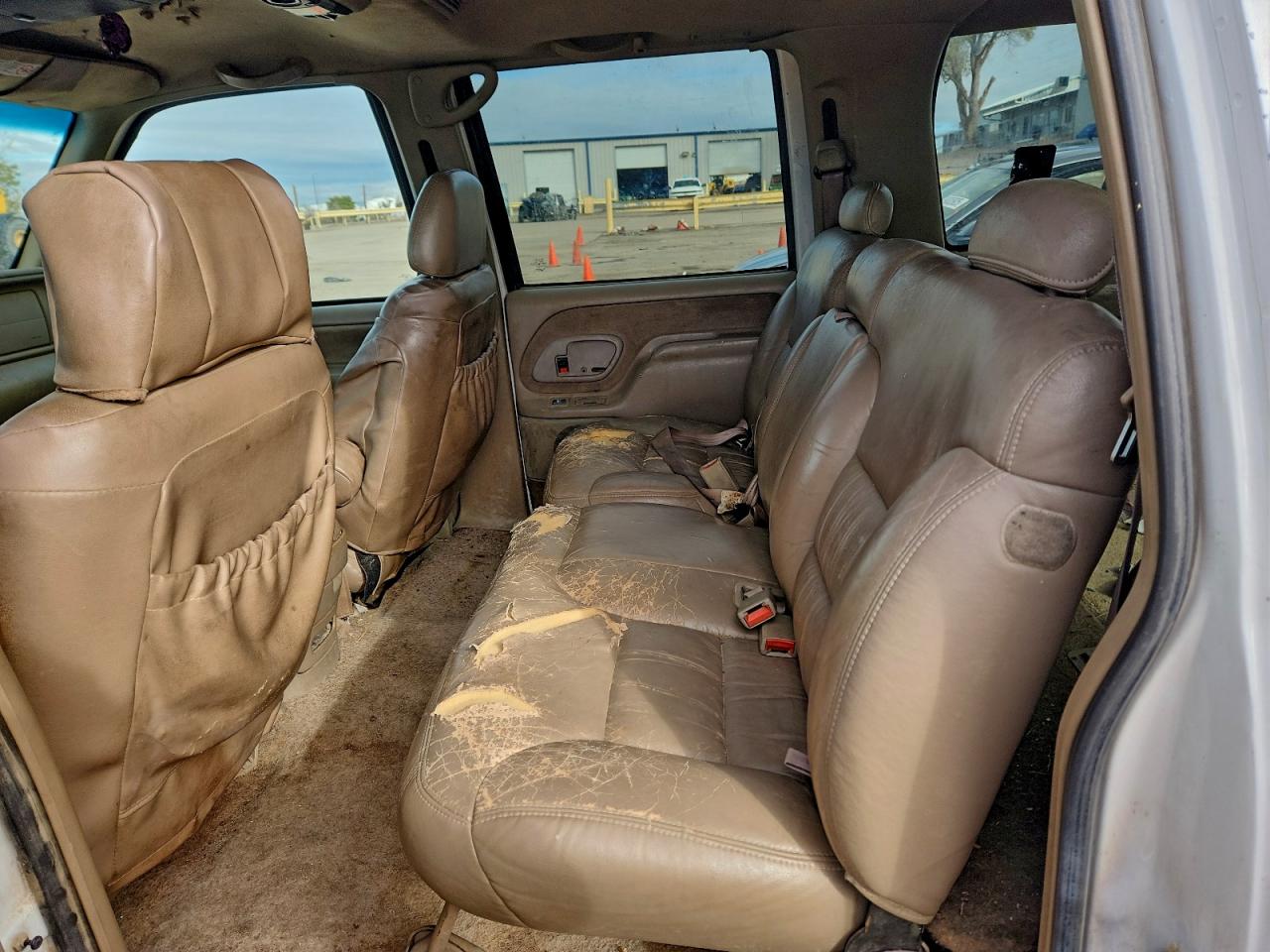 1999 Chevrolet Suburban K1500 VIN: 3GNFK16R8XG157949 Lot: 93246045