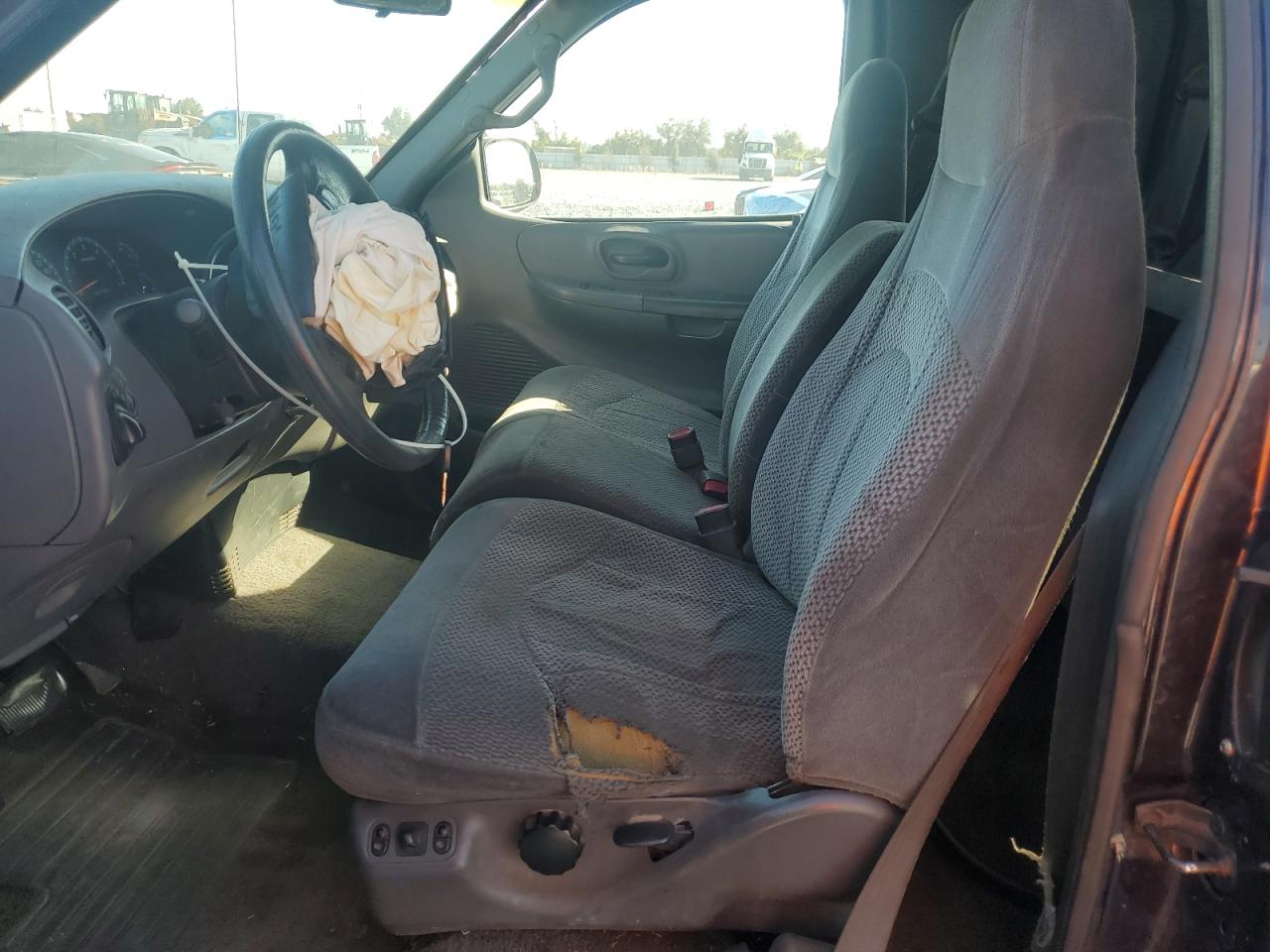 1999 Ford F150 VIN: 1FTRX17L7XNB38270 Lot: 93088075