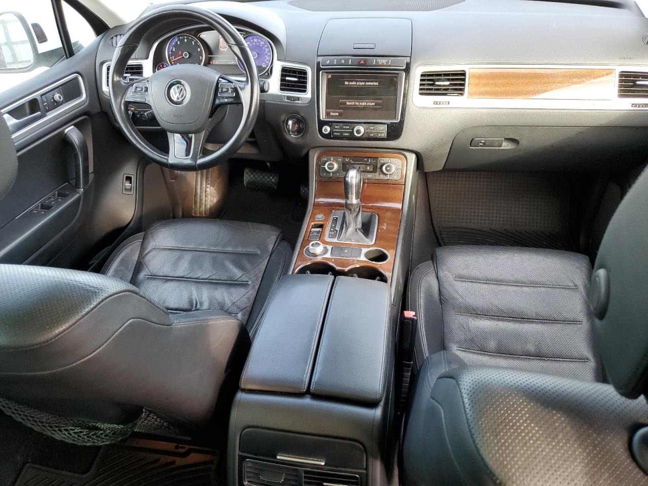 2016 Volkswagen Touareg Sport VIN: WVGEF9BP4GD010628 Lot: 91236355