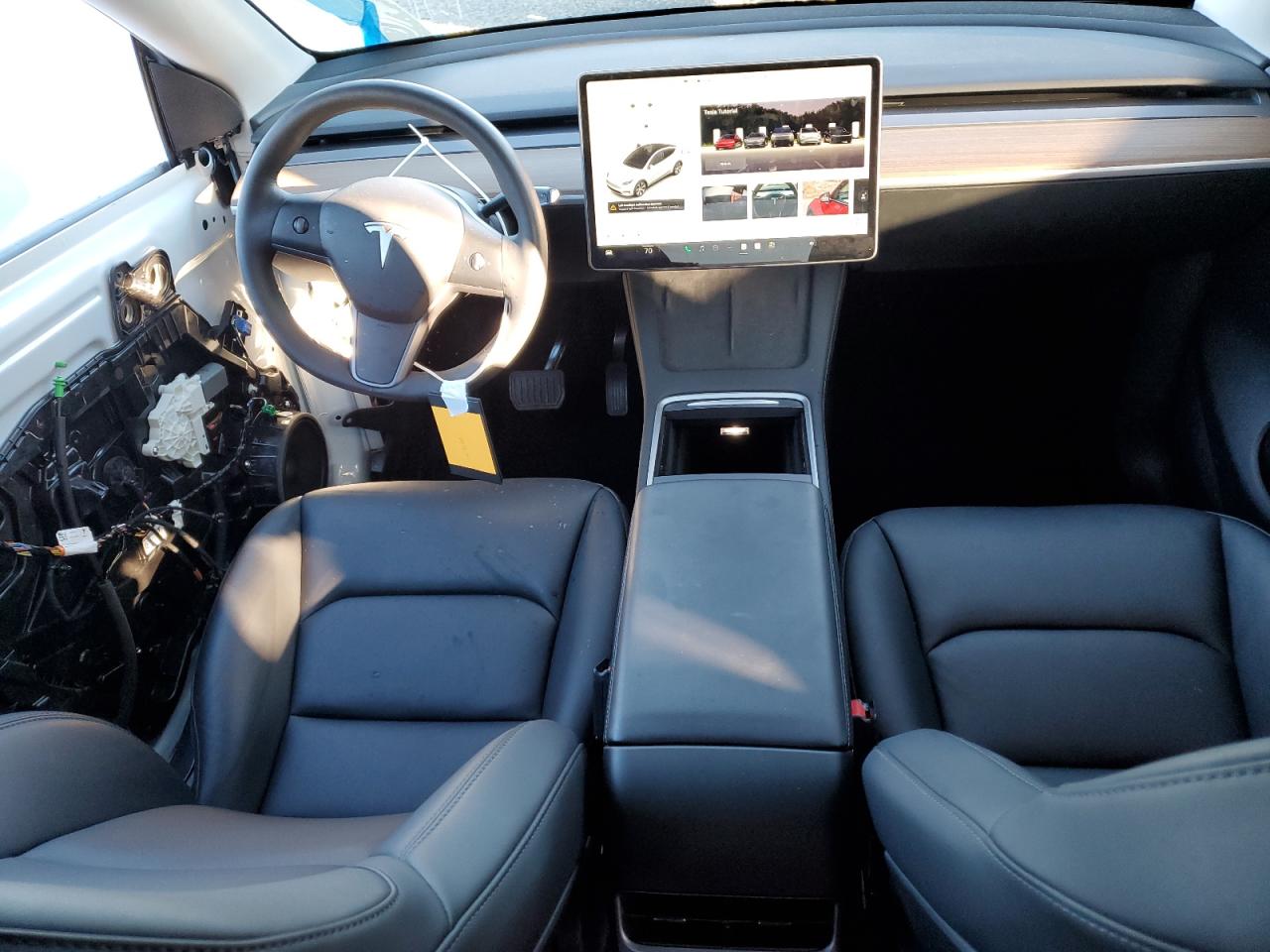 2023 Tesla Model Y VIN: 7SAYGDEE8PF801669 Lot: 92953705