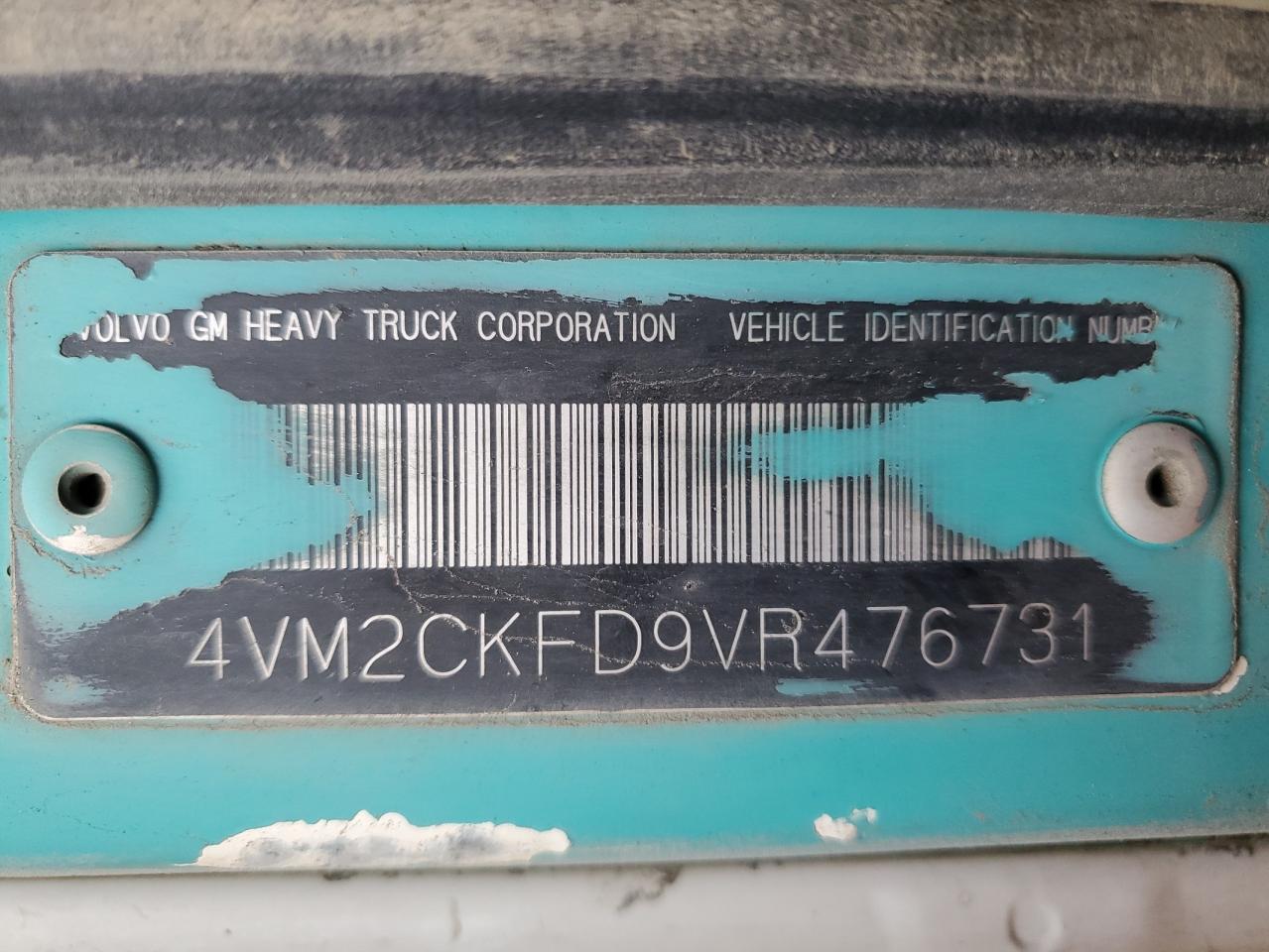 1997 Volvo Roll-Off Container Truck VIN: 4VM2CKFD9VR476731 Lot: 90477355