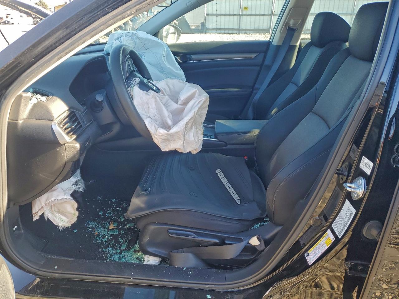 2022 Honda Accord Lx VIN: 1HGCV1F19NA008668 Lot: 93834525