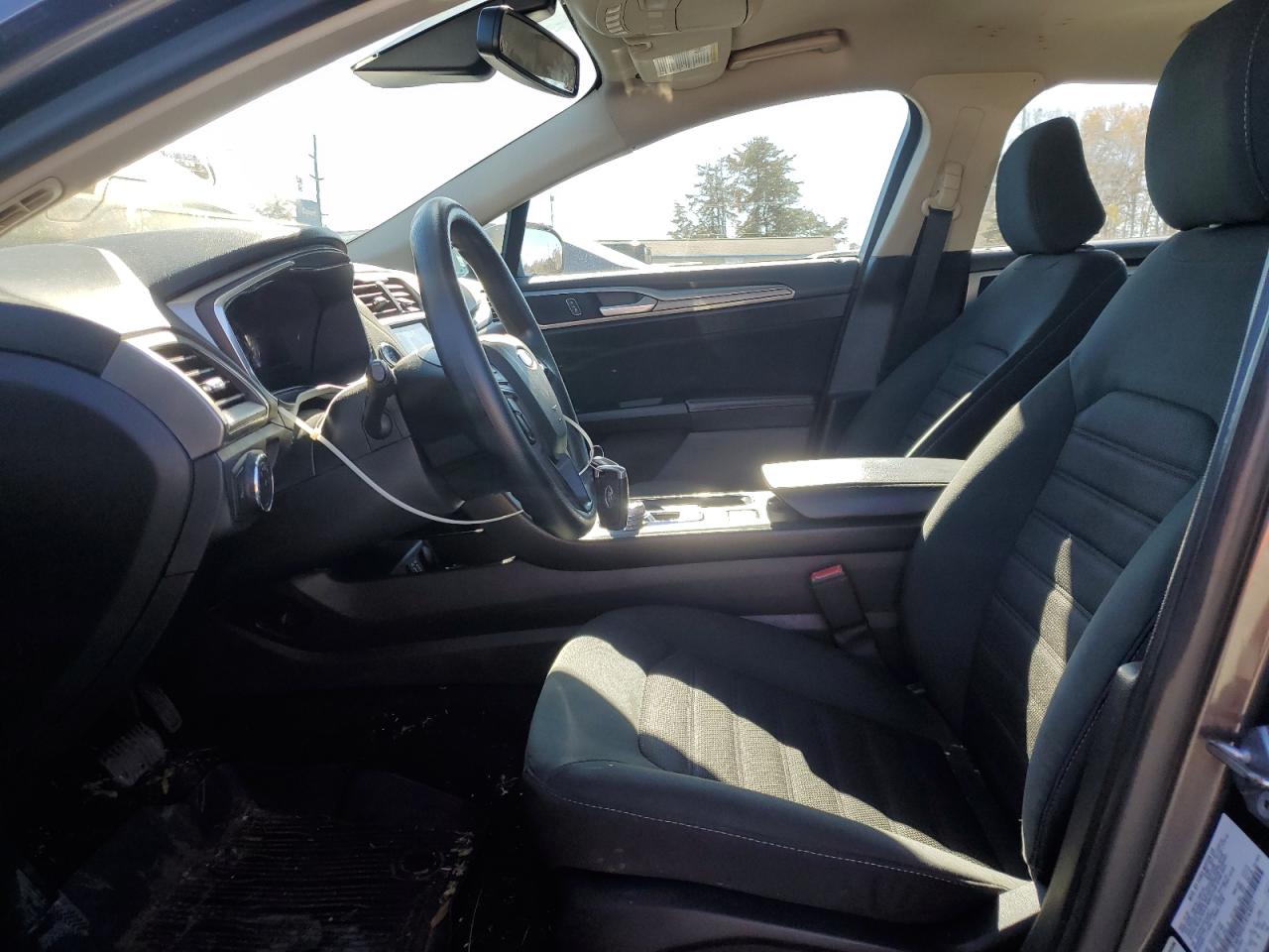 2020 Ford Fusion Se VIN: 3FA6P0HD7LR163011 Lot: 92079395