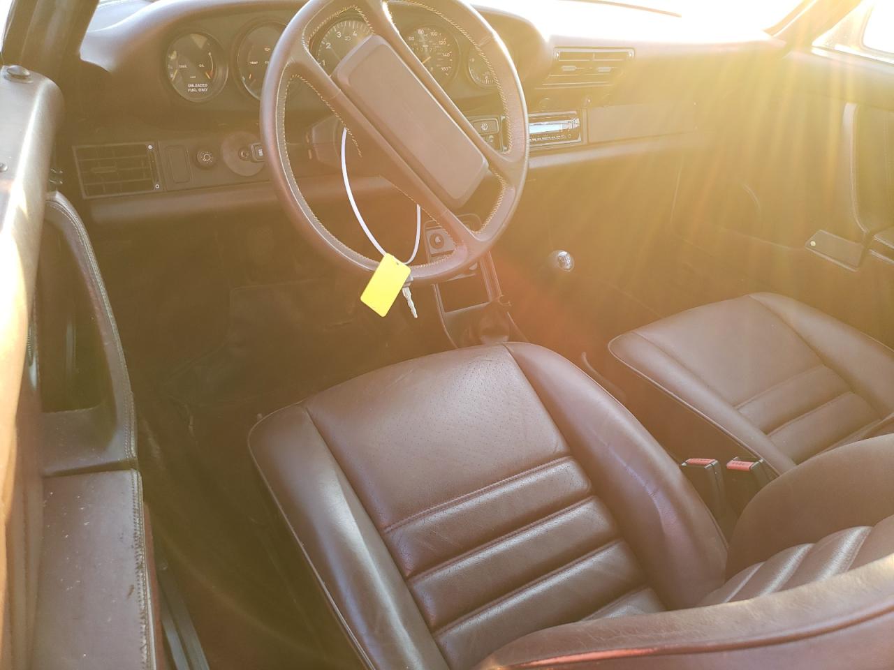 1987 Porsche 911 Carrera VIN: WP0EB0913HS172082 Lot: 92925825