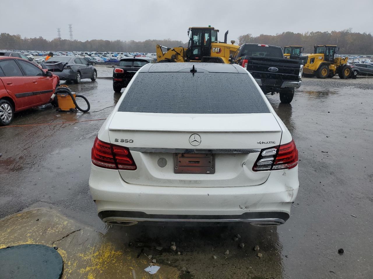 2015 Mercedes-Benz E 350 4Matic VIN: WDDHF8JBXFB143265 Lot: 93859665