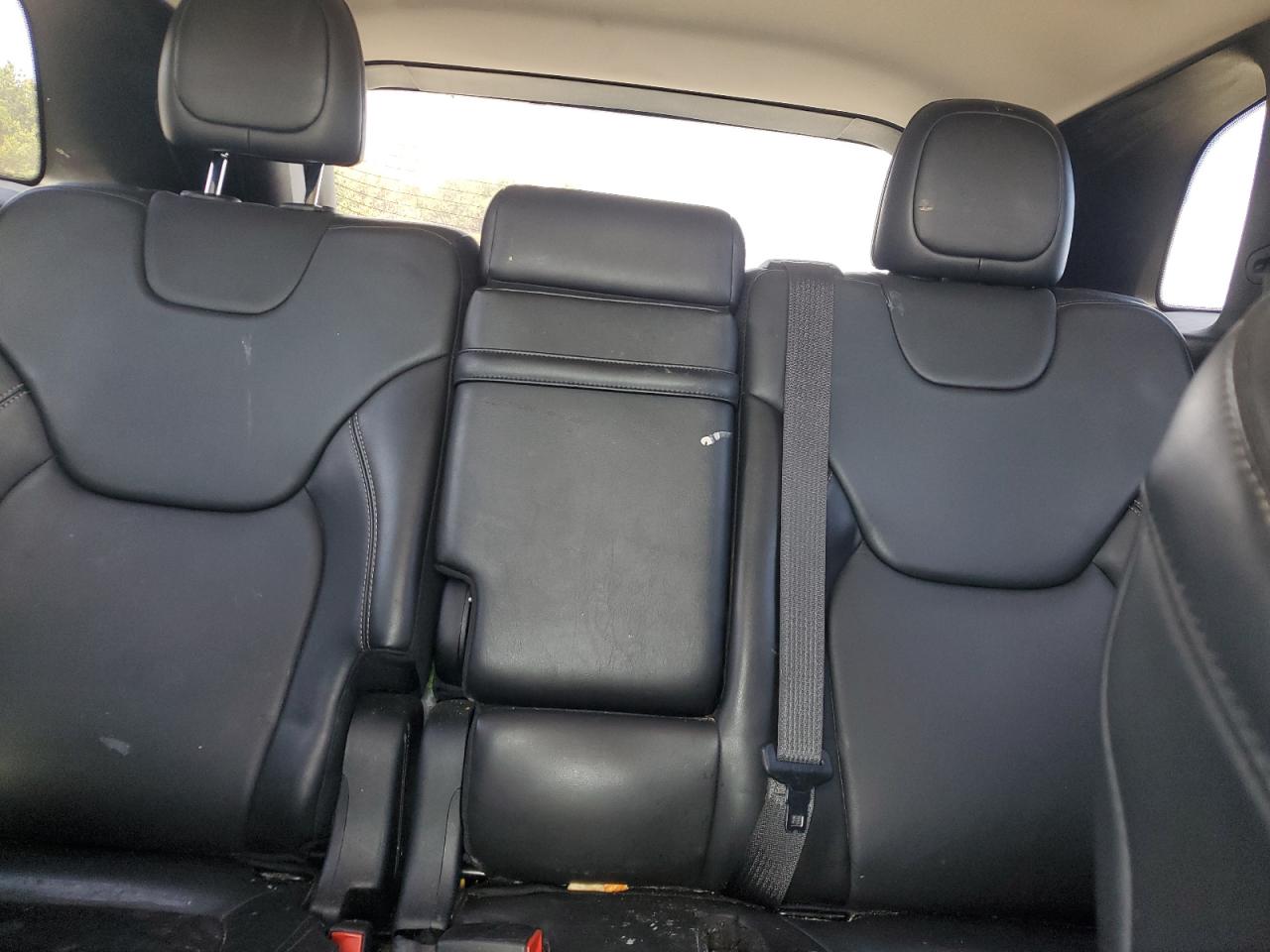 2018 Jeep Cherokee Limited VIN: 1C4PJLDB2JD553770 Lot: 92370275