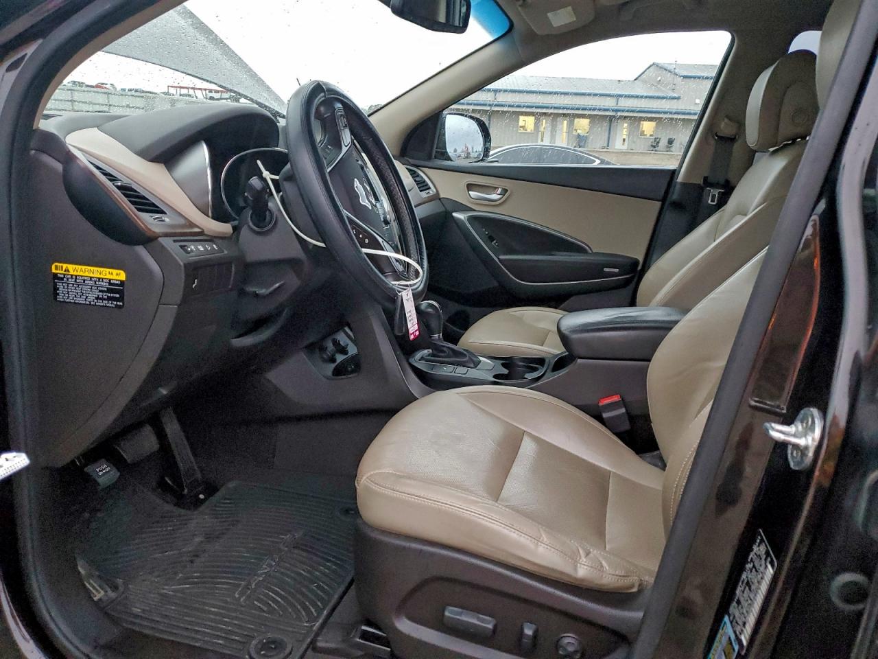 2017 Hyundai Santa Fe Se VIN: KM8SN4HF8HU232419 Lot: 93431915