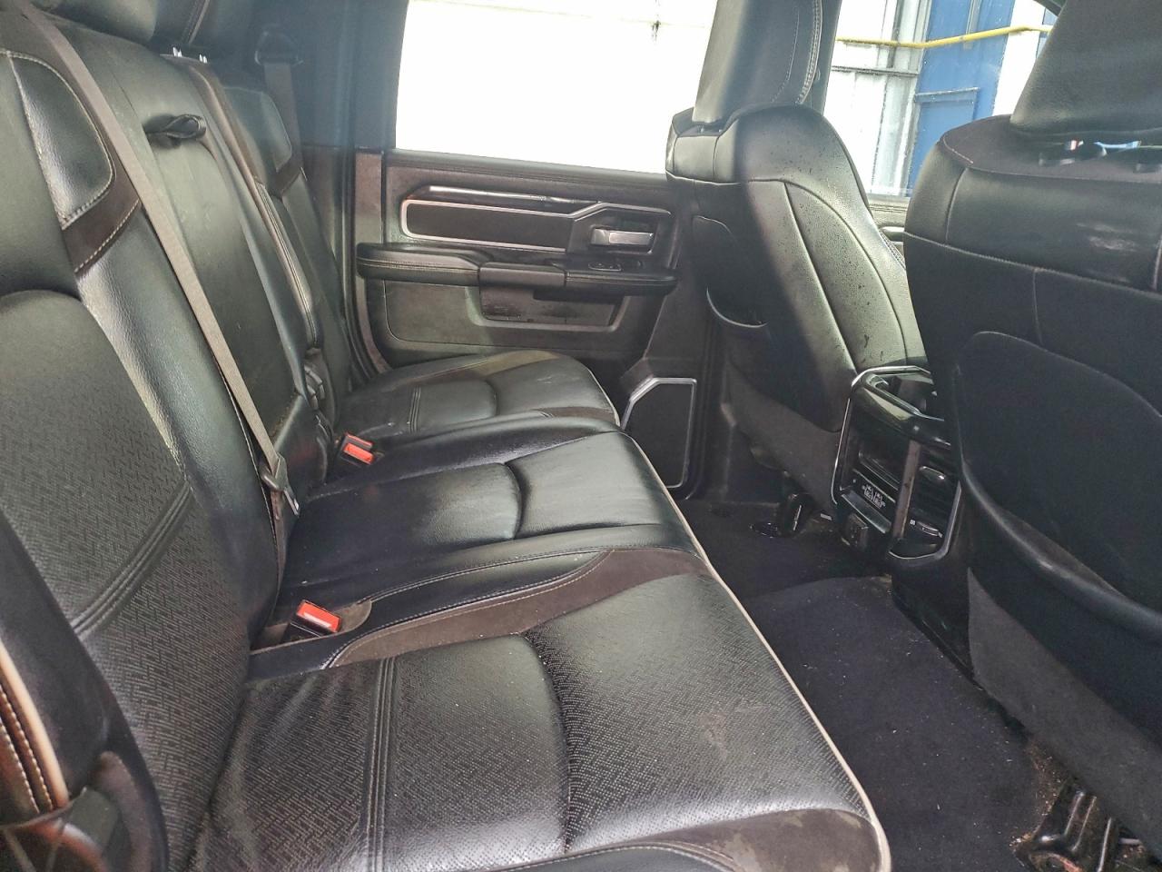 2022 Ram 3500 Laramie VIN: 3C63RRML1NG211777 Lot: 94038035