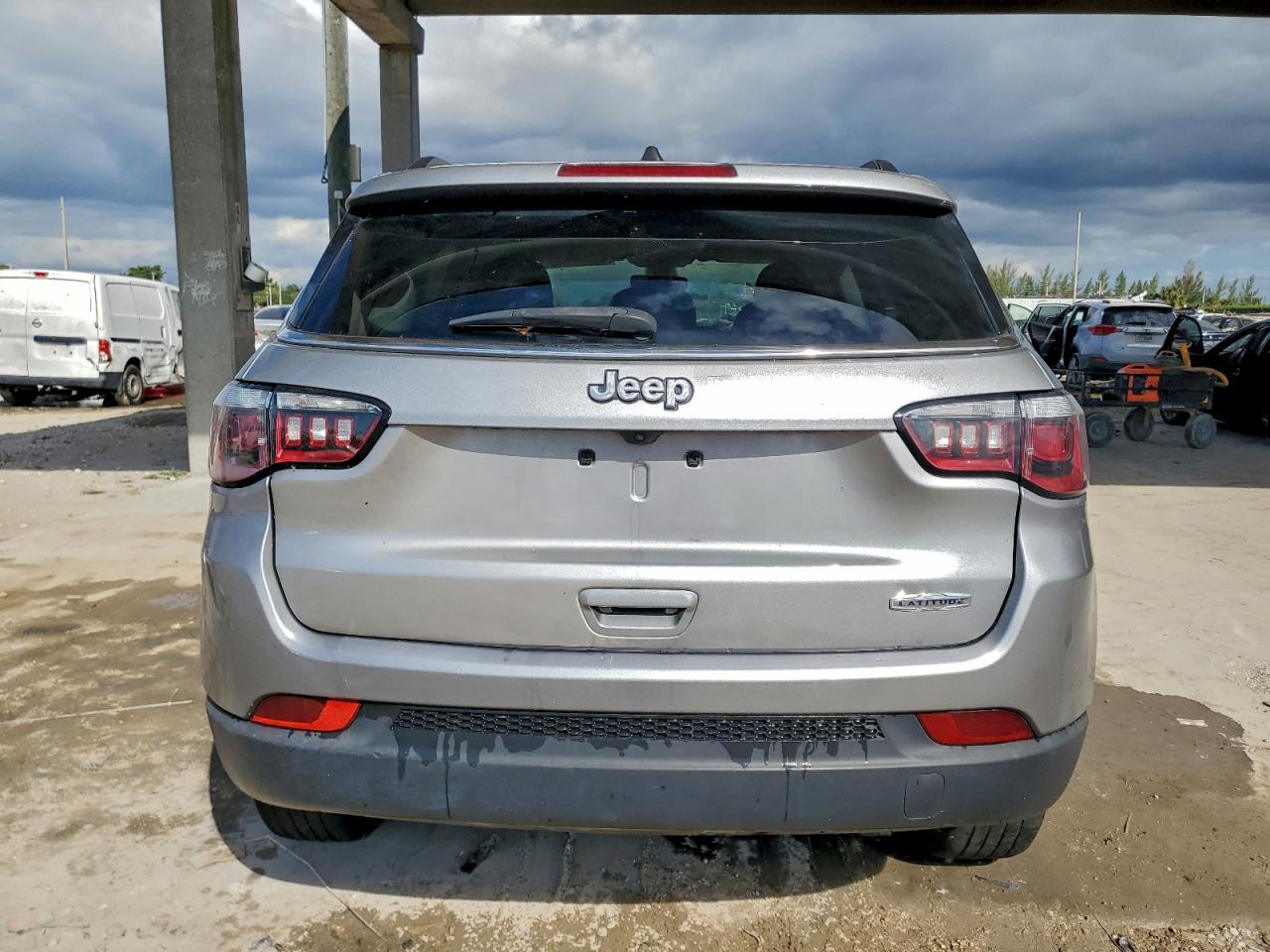 2018 Jeep Compass Latitude VIN: 3C4NJCBB9JT194230 Lot: 93777195