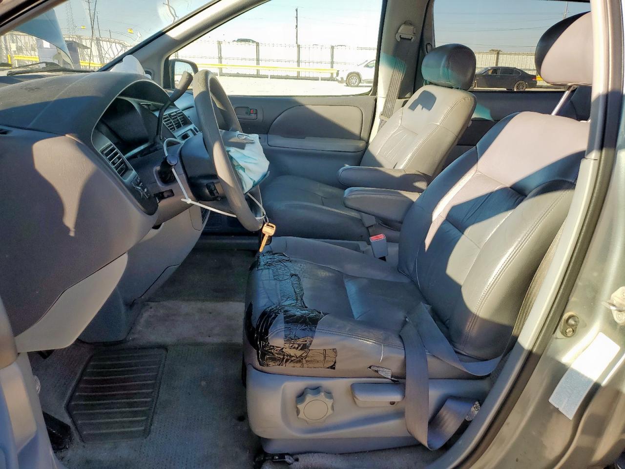 2000 Toyota Sienna Le VIN: 4T3ZF13C5YU178625 Lot: 91275225