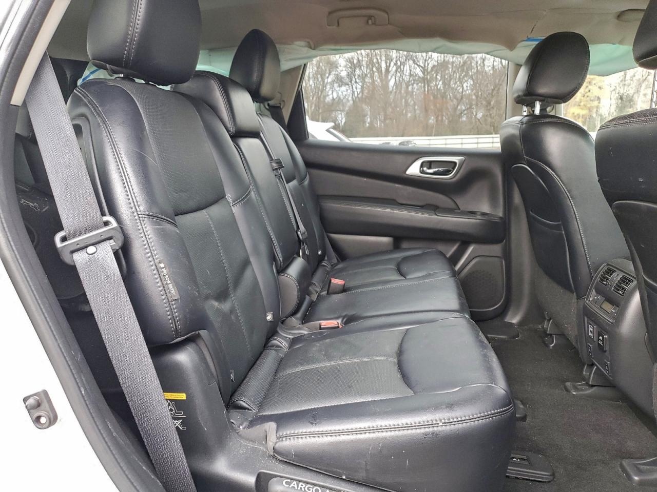 2018 Nissan Pathfinder S VIN: 5N1DR2MM6JC608164 Lot: 94344975