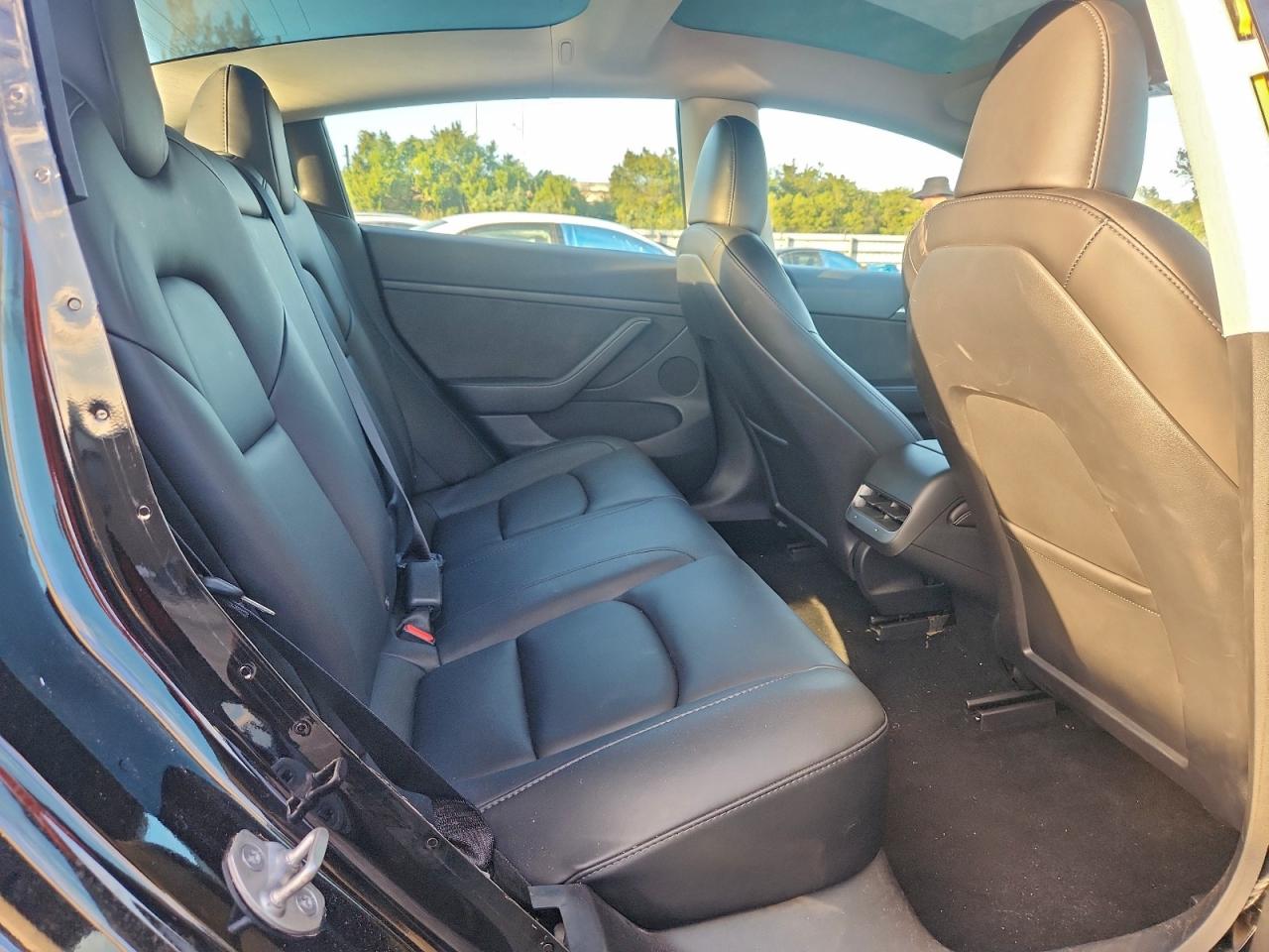 2023 Tesla Model 3 VIN: 5YJ3E1EA9PF557586 Lot: 94218615