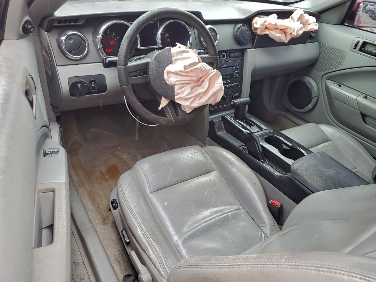 2005 Ford Mustang VIN: 1ZVFT80N155216040 Lot: 93871315