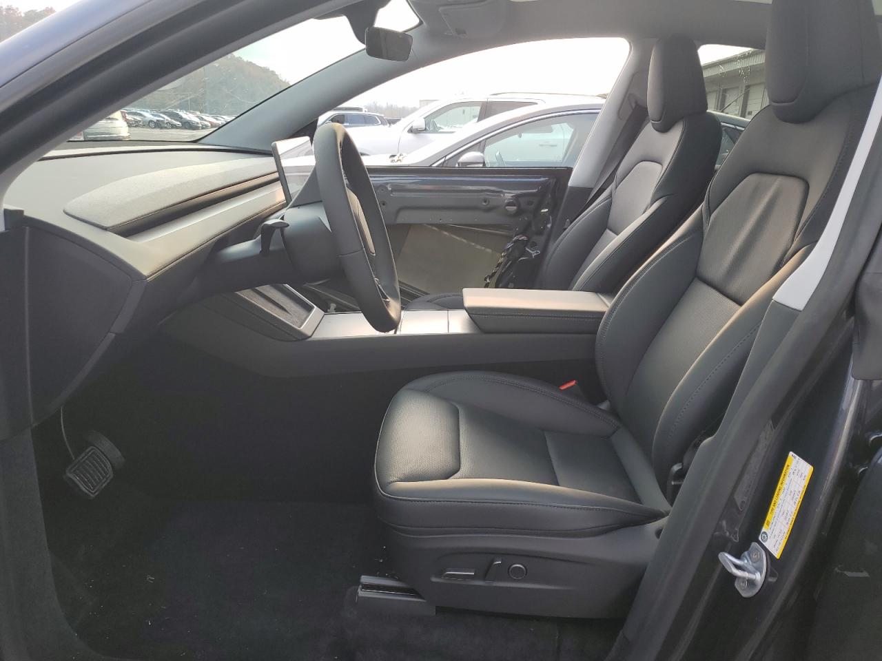 2026 Tesla Model Y VIN: 7SAYGDED1TA484008 Lot: 91659095