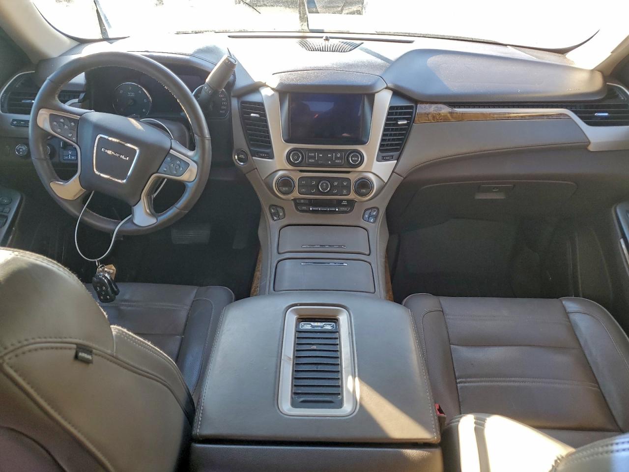 2015 GMC Yukon Xl Denali VIN: 1GKS2JKJ7FR748588 Lot: 94368415