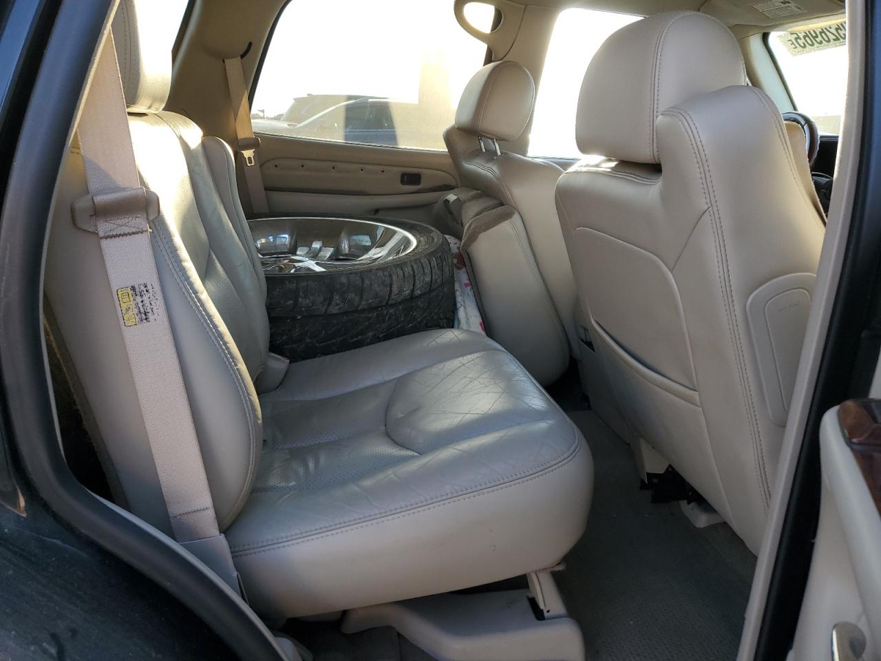 2005 Cadillac Escalade Luxury VIN: 1GYEC63T85R108109 Lot: 90526965