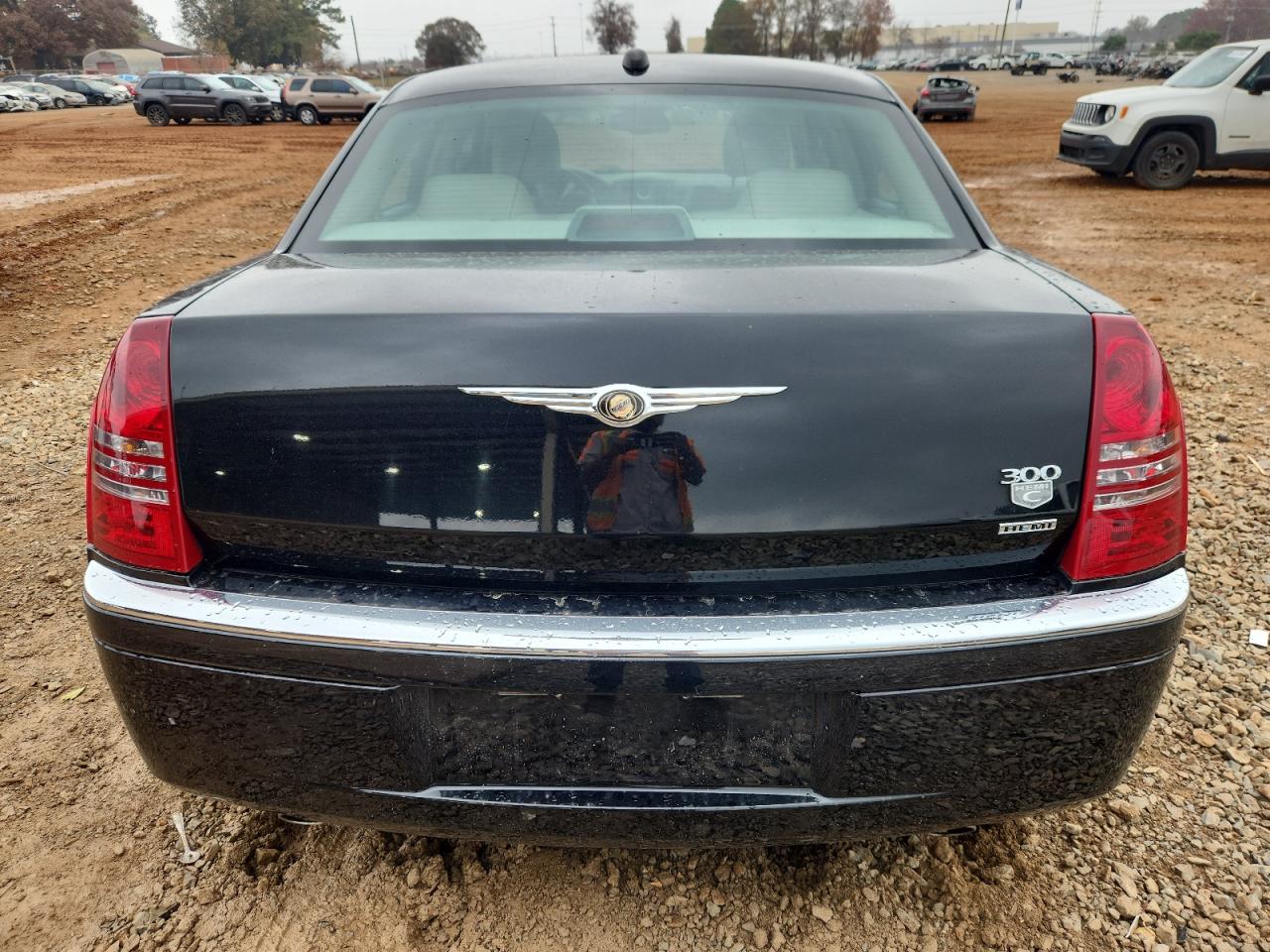 2006 Chrysler 300C VIN: 2C3KA63H66H130206 Lot: 93397875