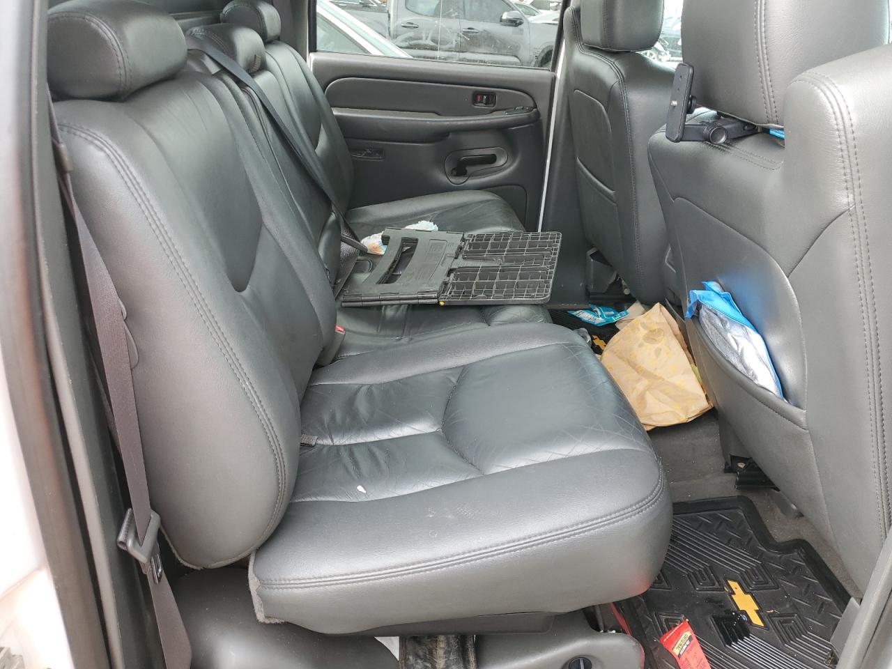 2004 Chevrolet Avalanche K2500 VIN: 3GNGK22G44G197293 Lot: 92730315