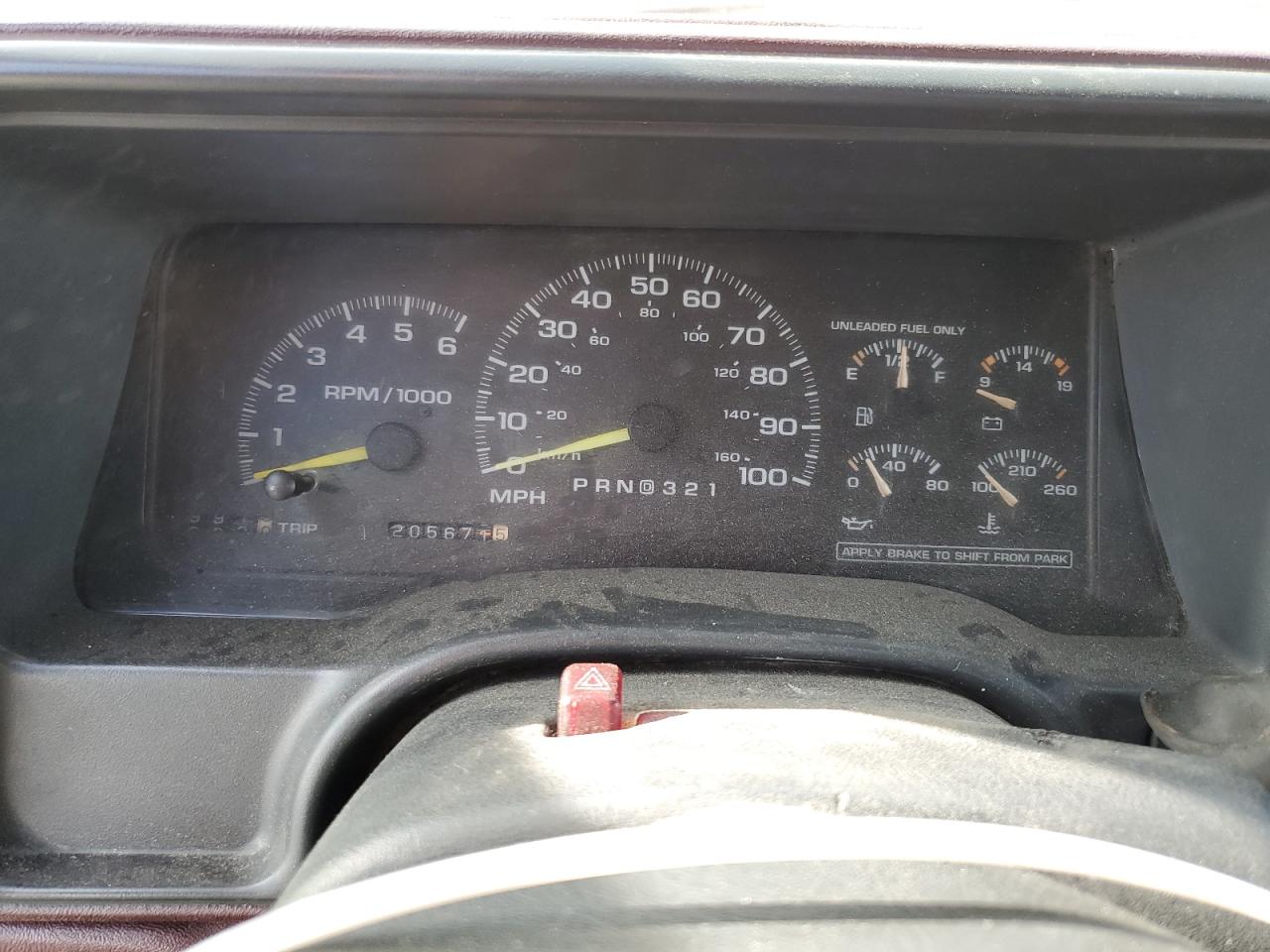 1998 GMC Sierra C1500 VIN: 2GTEC19R3W1551606 Lot: 93334115