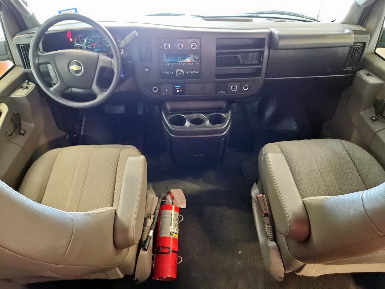 2017 Chevrolet Express G2500 Lt VIN: 1GAWGFFFXH1204811 Lot: 92673835