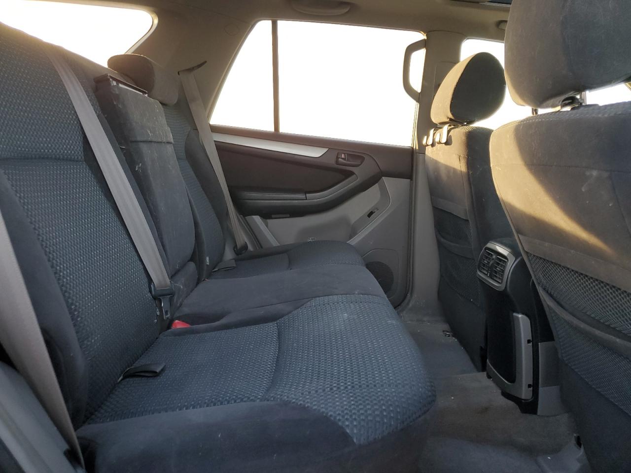 2004 Toyota 4Runner Sr5 VIN: JTEBT14R040039185 Lot: 91885215