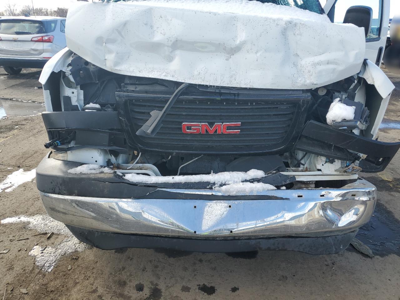 2018 GMC Savana Delivery Van VIN: 1GTW7AFGXJ1902926 Lot: 92101645