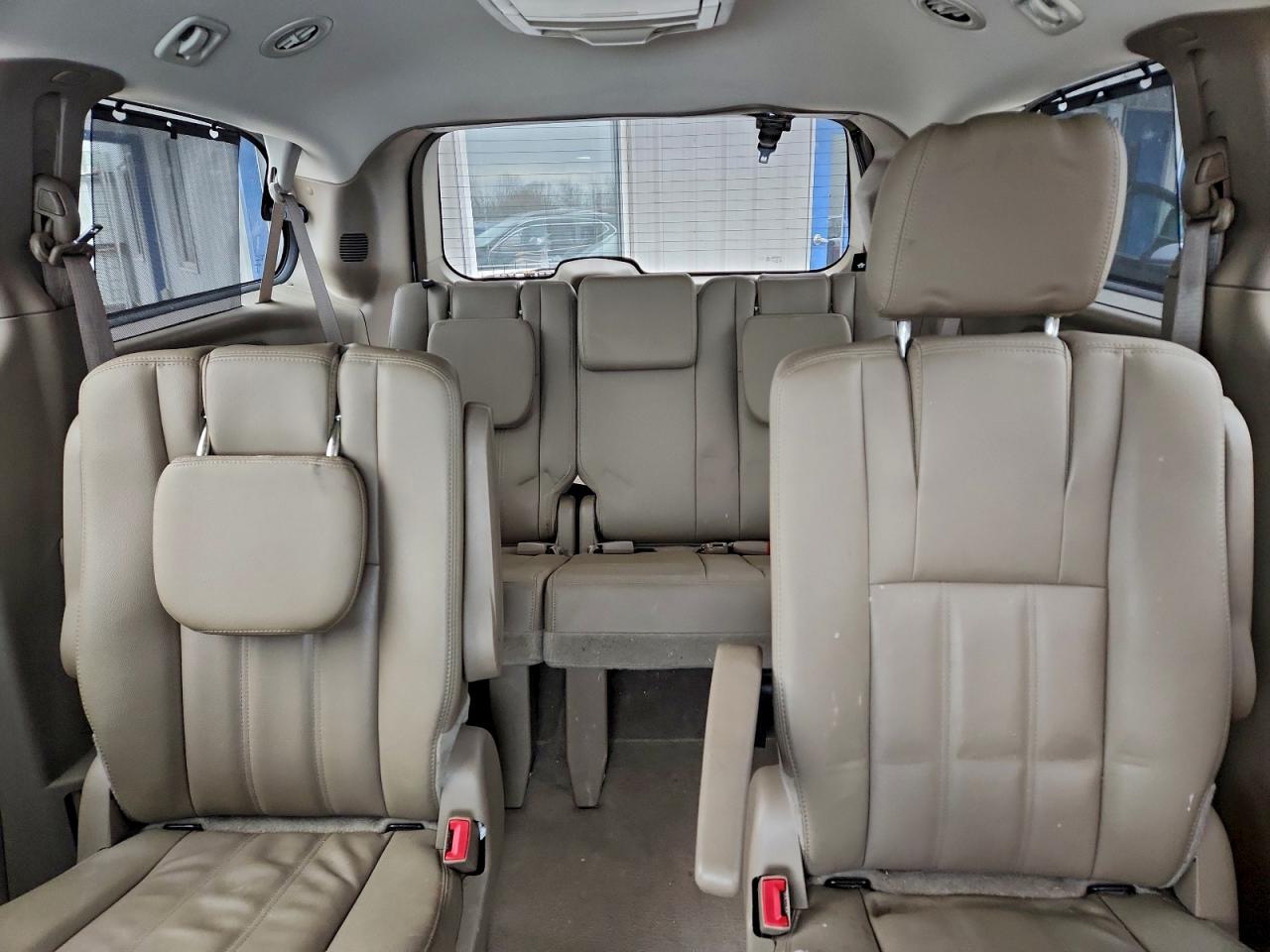 2015 Chrysler Town & Country Touring VIN: 2C4RC1BG4FR572248 Lot: 93824215