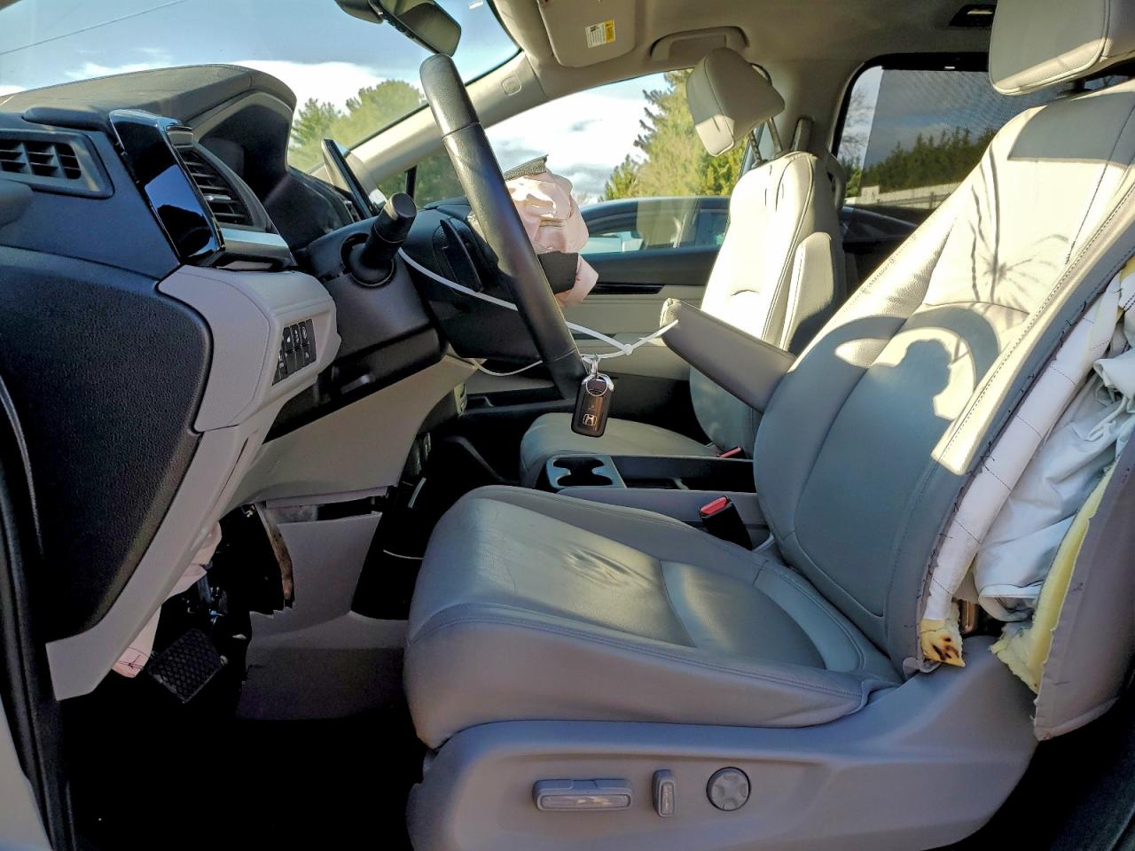 2024 Honda Odyssey Touring VIN: 5FNRL6H82RB002455 Lot: 93925205