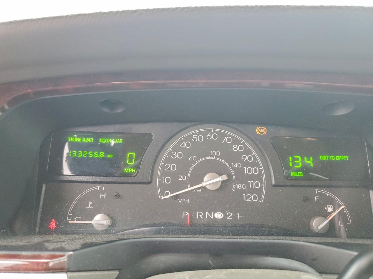 2003 Lincoln Town Car Executive VIN: 1LNHM81W23Y695317 Lot: 93458975