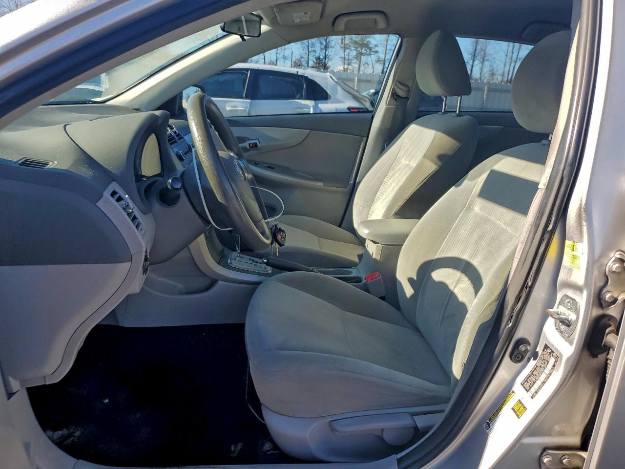 2010 Toyota Corolla Base VIN: 2T1BU4EE6AC472655 Lot: 94579955