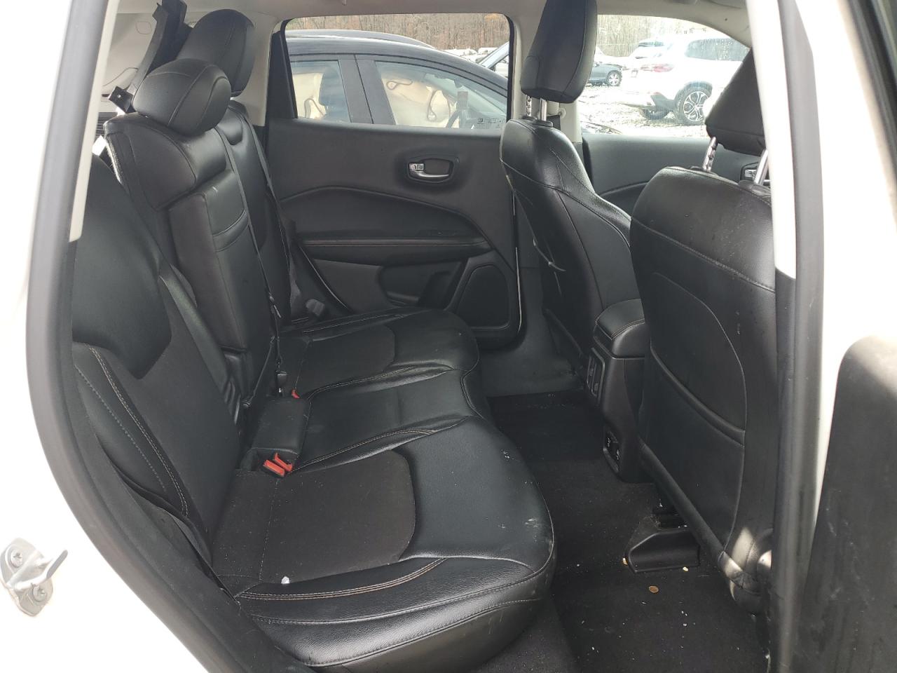 2018 Jeep Compass Latitude VIN: 3C4NJDBB7JT361190 Lot: 93509475