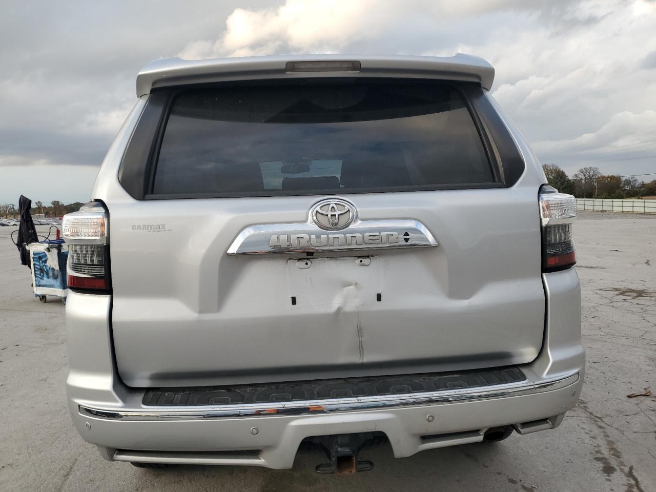 2018 Toyota 4Runner Sr5/Sr5 Premium VIN: JTEBU5JR9J5551678 Lot: 91813855