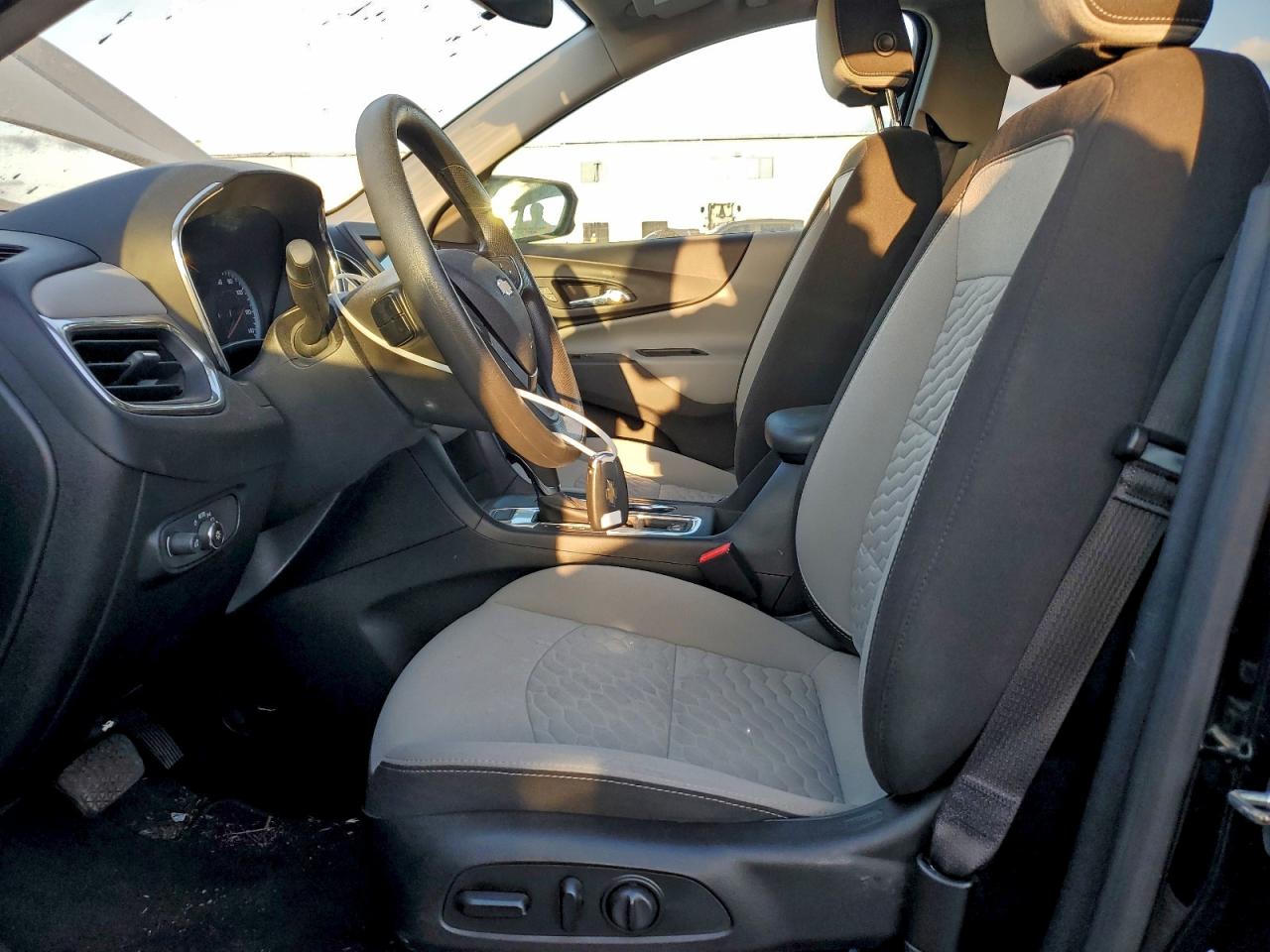 2019 Chevrolet Equinox Ls VIN: 2GNAXSEV2K6144036 Lot: 91215415