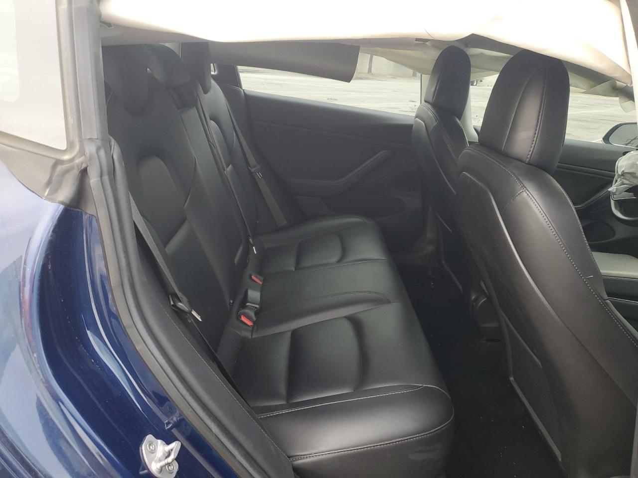 2018 Tesla Model 3 VIN: 5YJ3E1EB4JF115962 Lot: 92439305