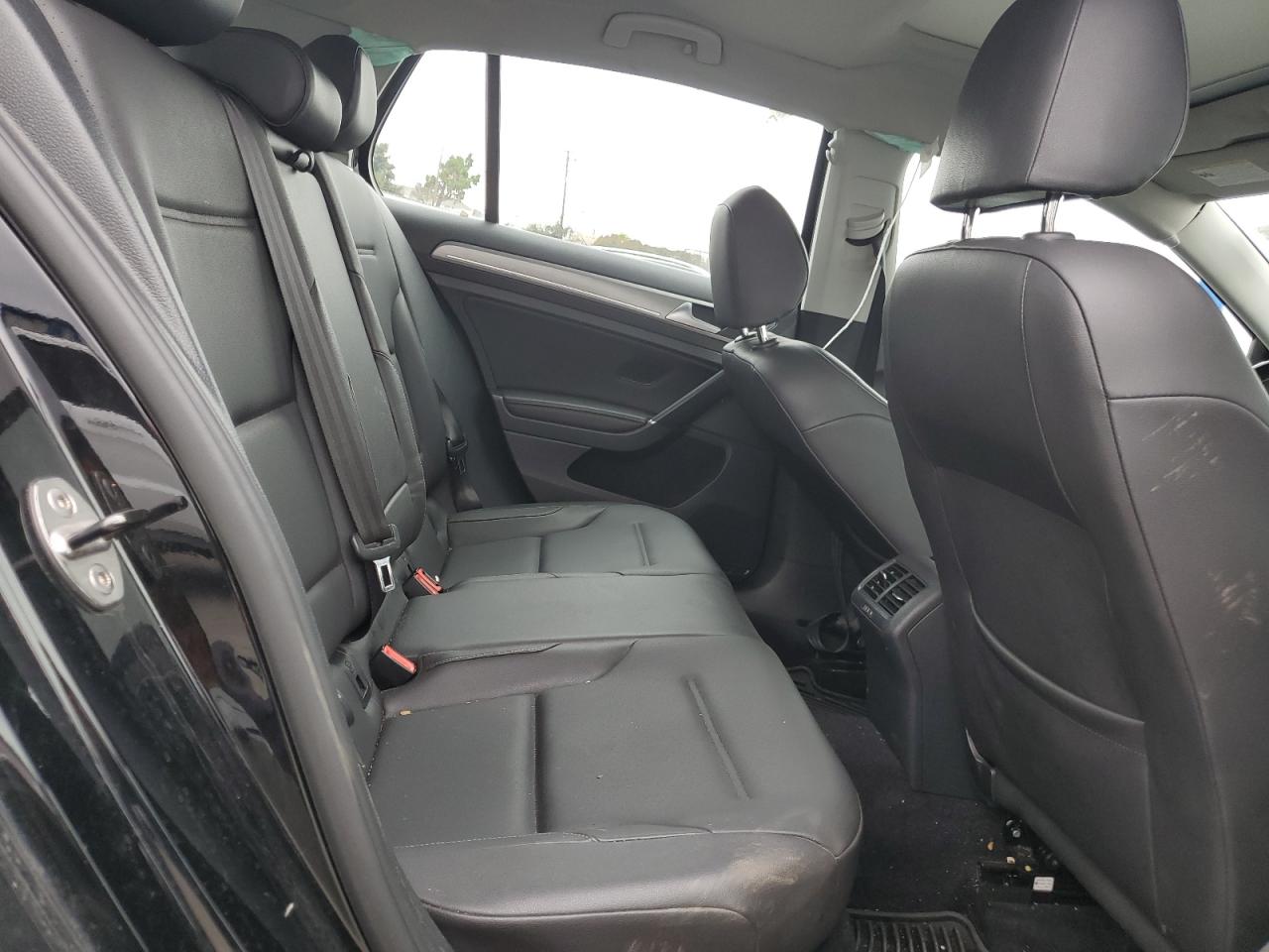 2015 Volkswagen Golf VIN: 3VW217AU3FM049860 Lot: 92131055