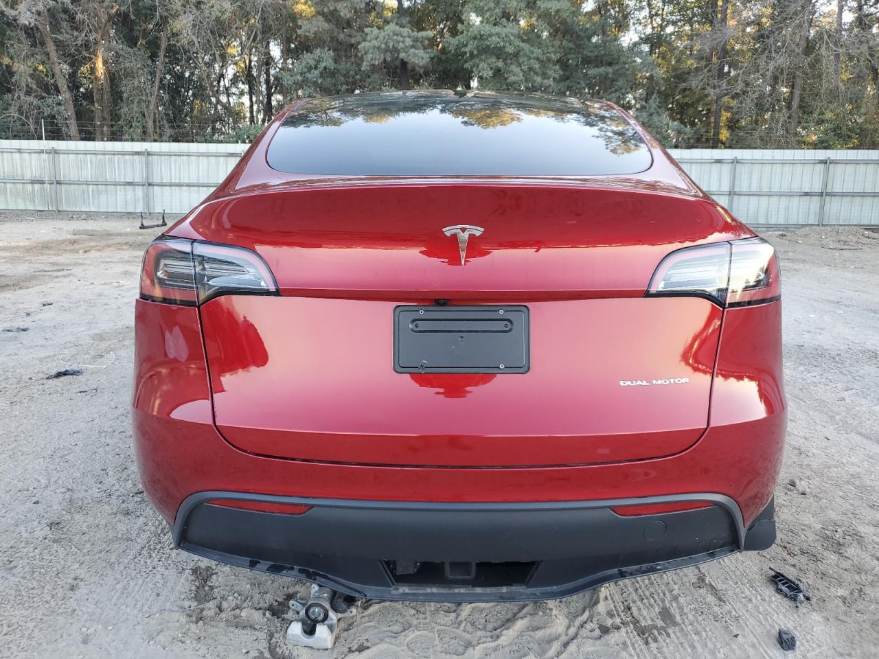 2024 Tesla Model Y VIN: 7SAYGDEEXRA313050 Lot: 92929775