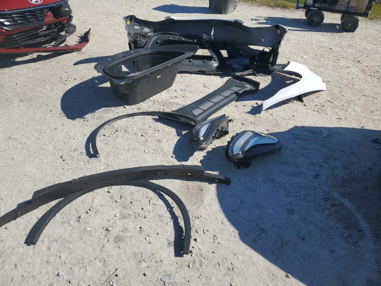 2022 Tesla Model Y VIN: 7SAYGDEE1NF327903 Lot: 91265635