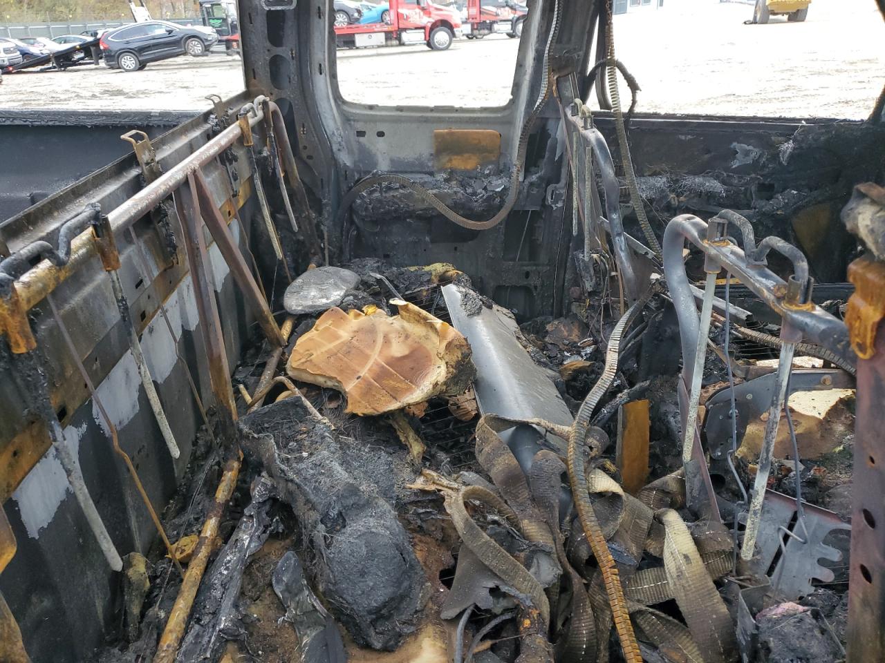 2002 Chevrolet Silverado K1500 VIN: 2GCEK19T121258022 Lot: 92391675