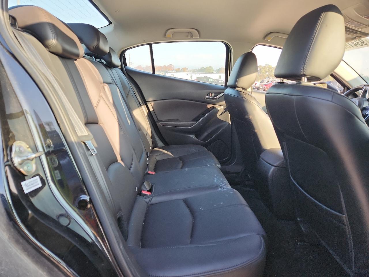 2018 Mazda 3 Touring VIN: 3MZBN1V31JM174920 Lot: 93418645