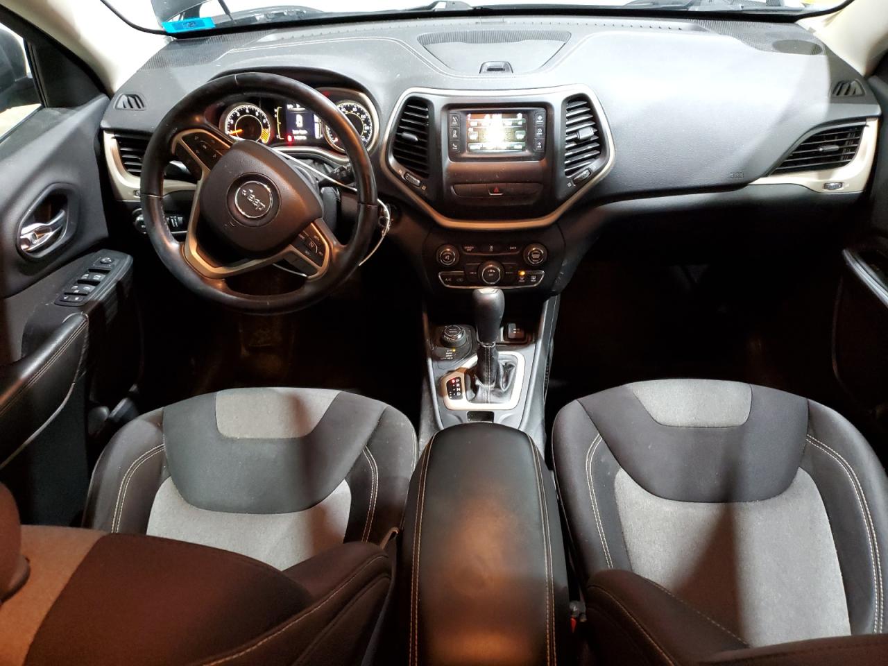 2014 Jeep Cherokee Latitude VIN: 1C4PJMCS3EW146302 Lot: 92590505