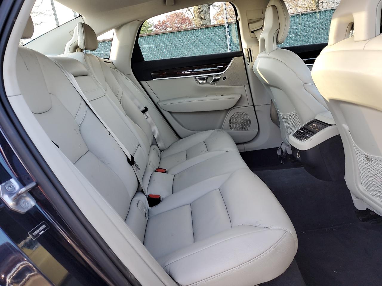 2017 Volvo S90 T5 Momentum VIN: YV1102AK1H1003585 Lot: 92341795