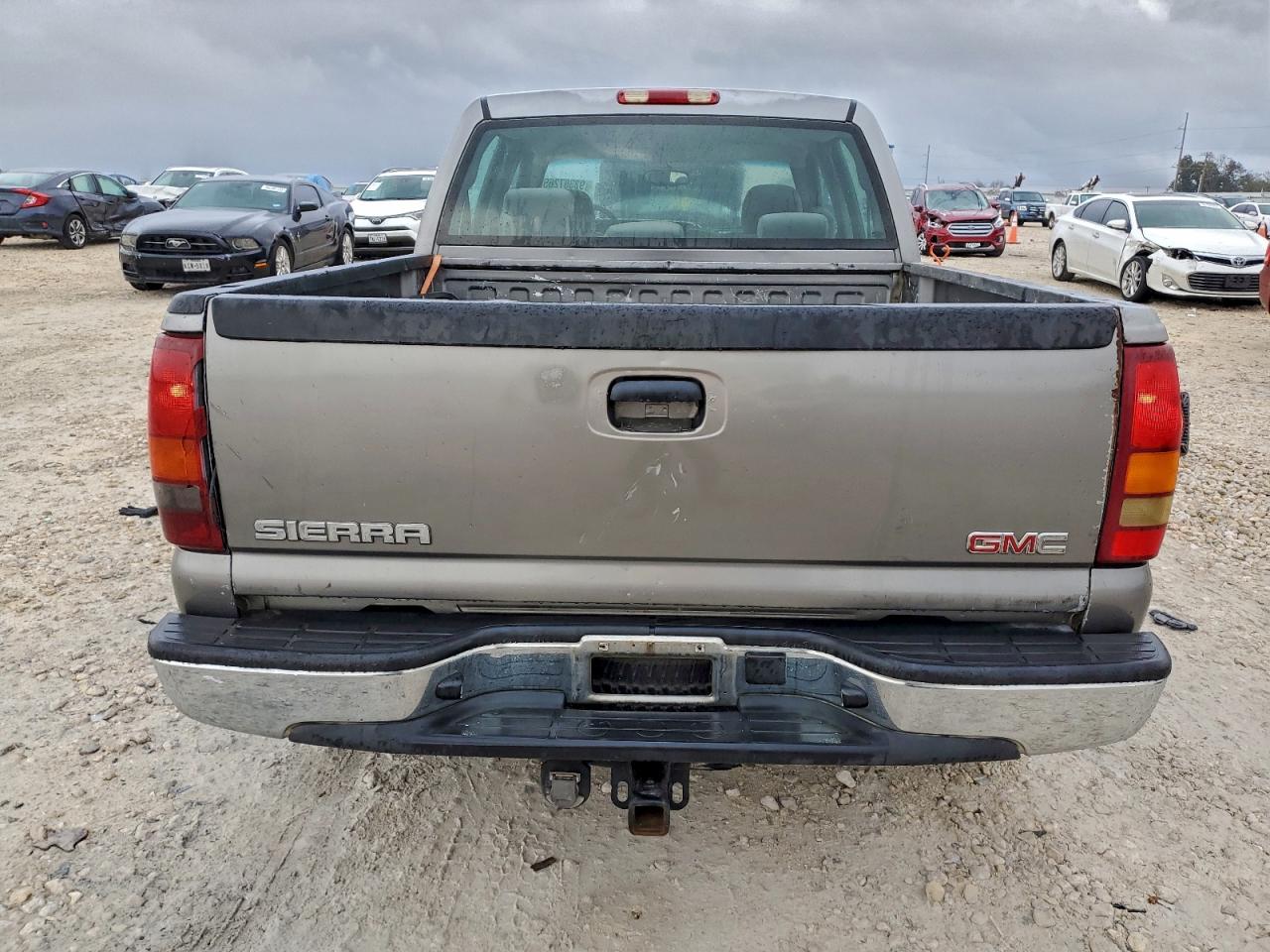 2007 GMC New Sierra C1500 Classic VIN: 2GTEC13V071167905 Lot: 93307265