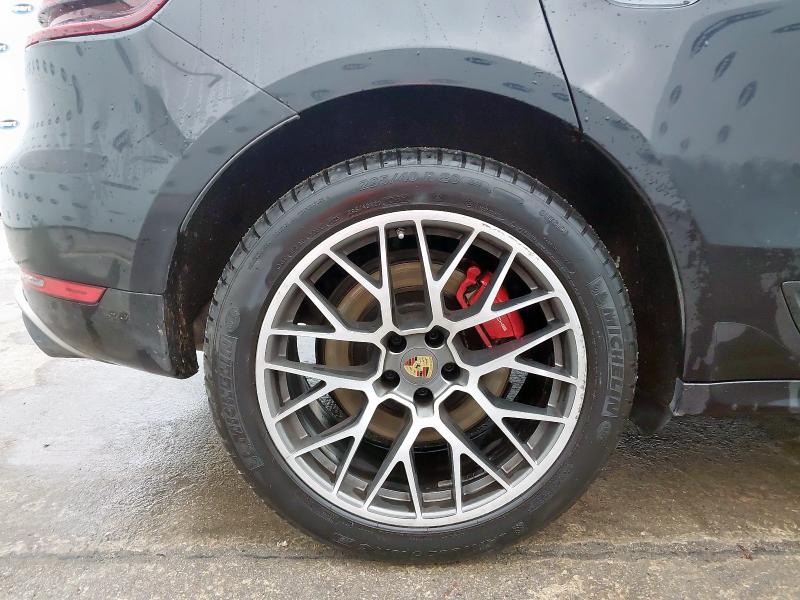 2015 PORSCHE MACAN TURB