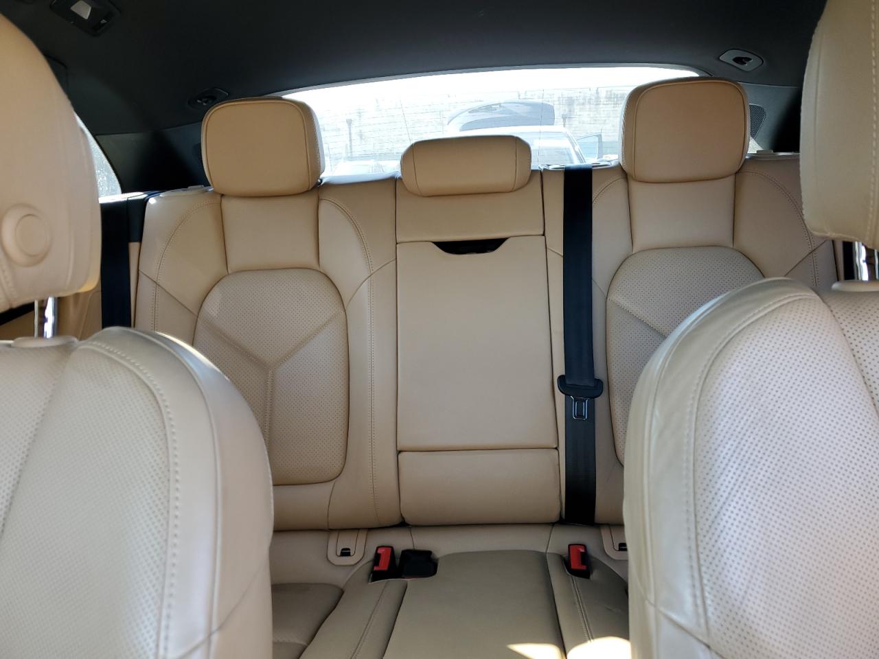 2017 Porsche Macan VIN: WP1AA2A50HLB08943 Lot: 92034355