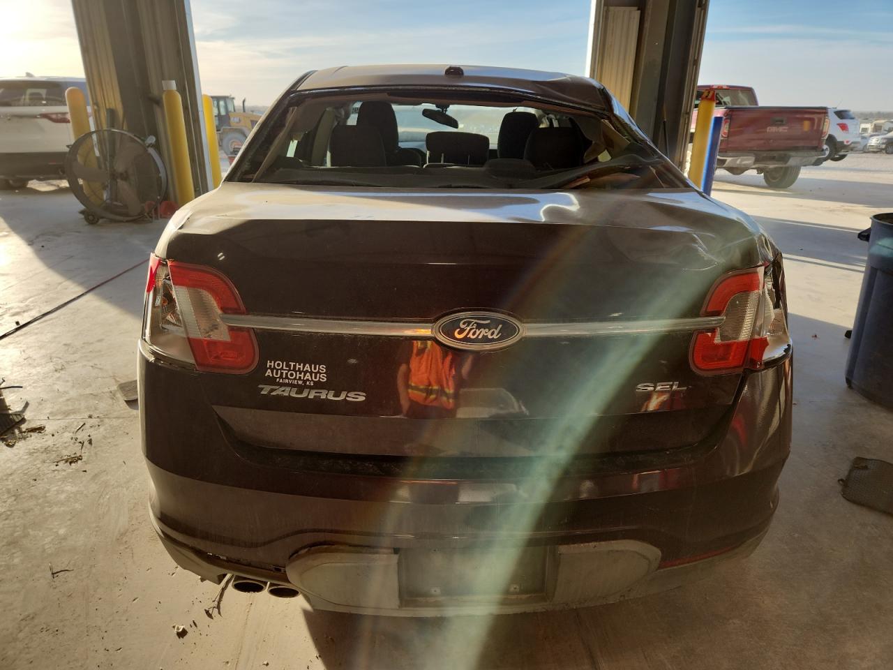 2011 Ford Taurus Sel VIN: 1FAHP2EW9BG106213 Lot: 92639195