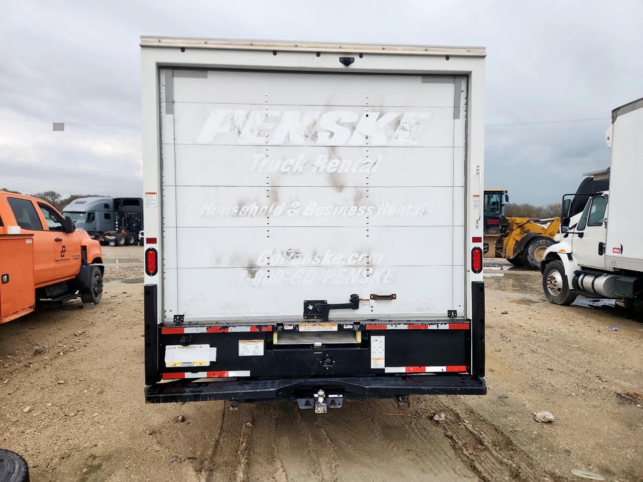 2021 GMC Savana Cut - Box Truck VIN: 7GZ37TC78MN010869 Lot: 93877285