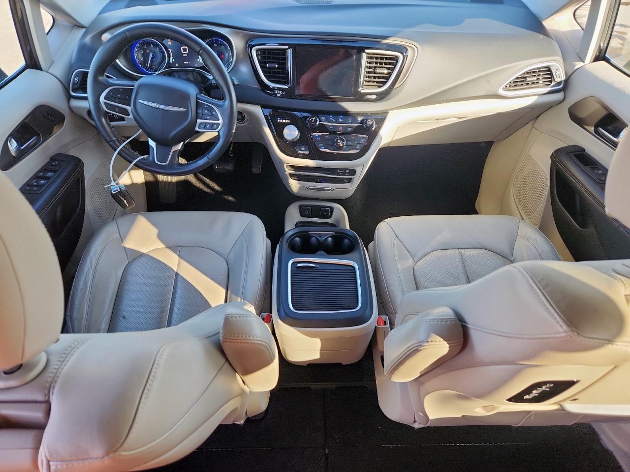 2020 Chrysler Pacifica Touring L Plus VIN: 2C4RC1EG8LR266340 Lot: 92267225