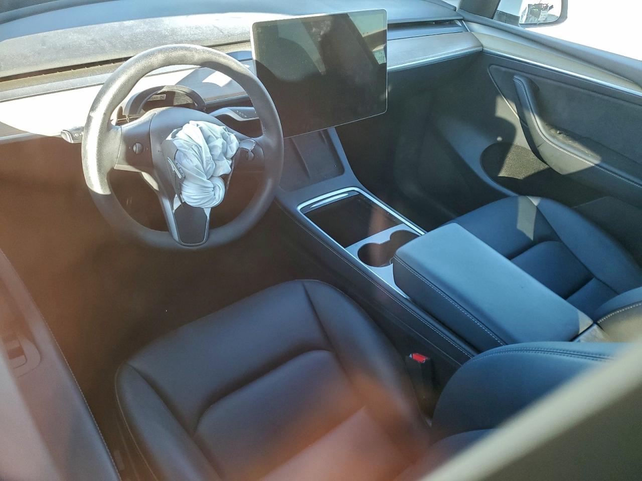 2023 Tesla Model Y VIN: 7SAYGDEE0PA093981 Lot: 94515555