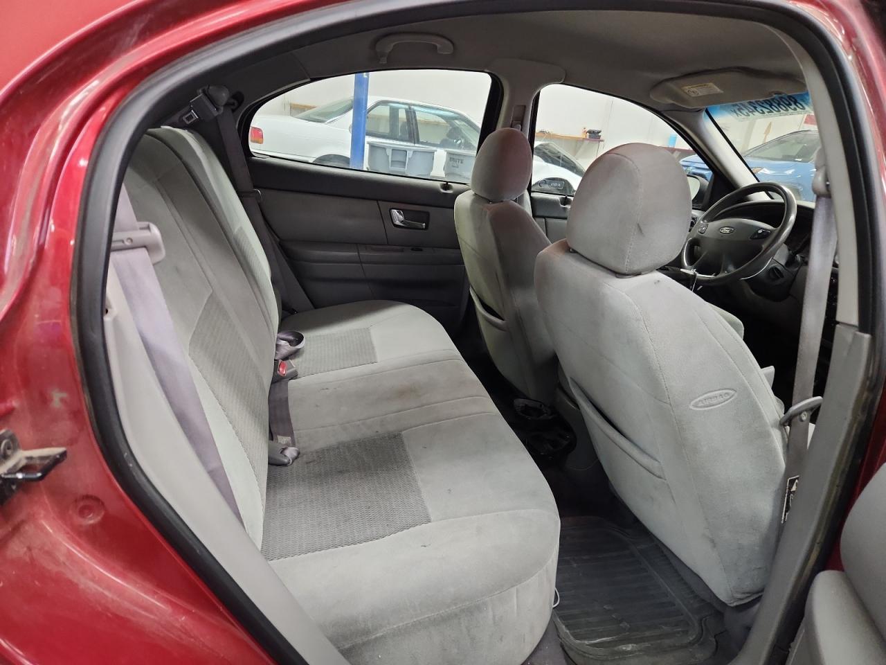 2003 Ford Taurus Se VIN: 1FAHP58U83A187950 Lot: 89882345